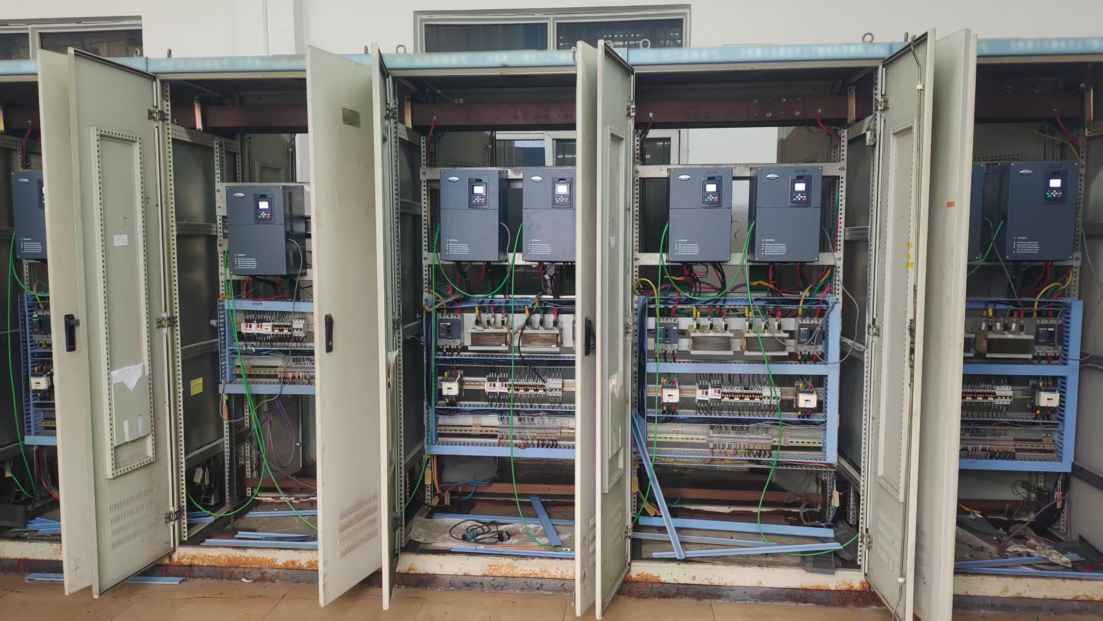 广发体育V9-H系列变频器:助力钢厂1250冷弯机组生产线“焕新升级”! 广发体育V9-H系列变频器:助力钢厂1250冷弯机组生产线“焕新升级”!